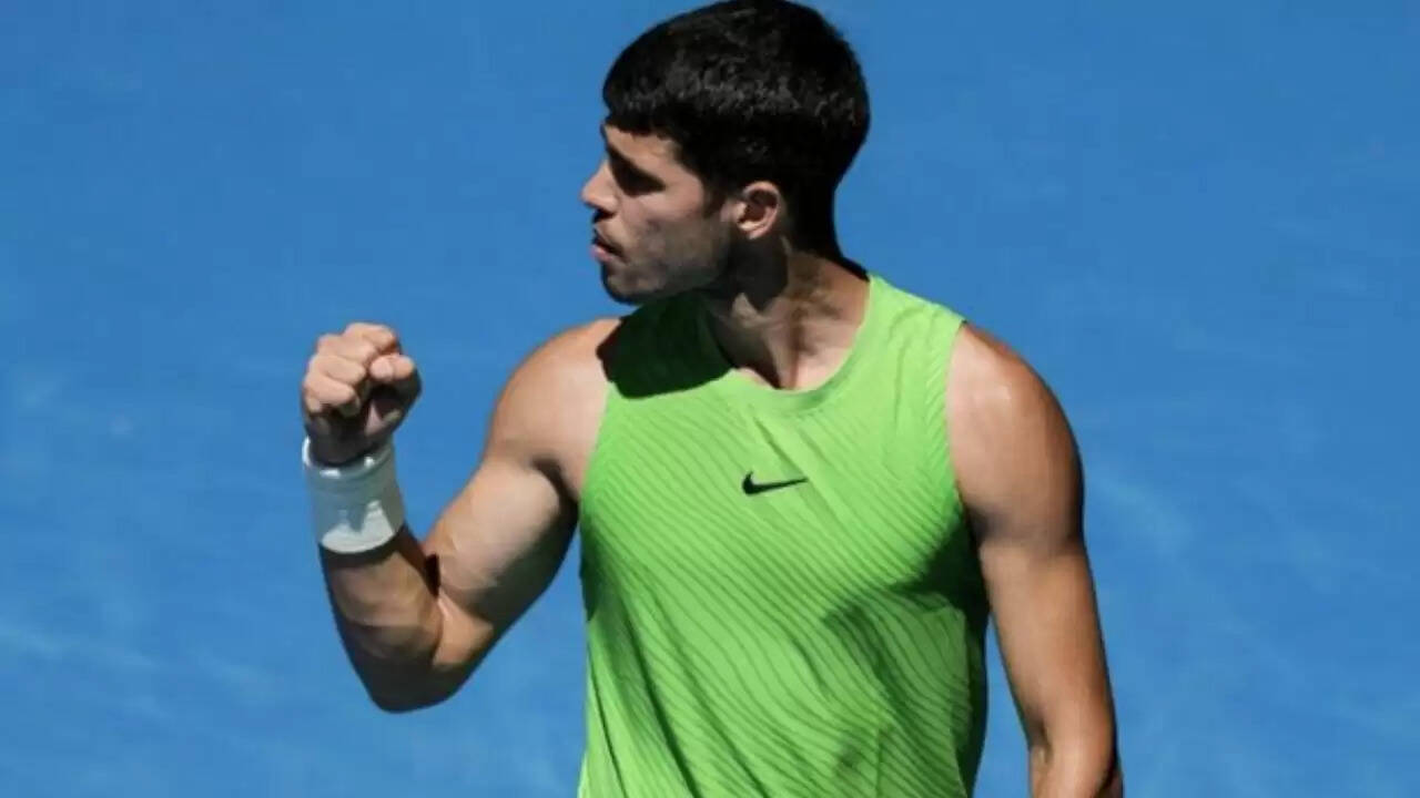 Carlos Alcaraz beats Hanfmann to move closer to third round at Australian Open 2026