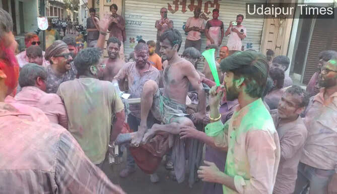 426 year old Murde Ki Sawari tradition procession in Bhilwara during Sheetla Ashtami with youth lying on a bier