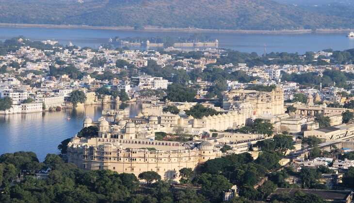 उदयपुर आने वाले पर्यटक हेलीकॉप्टर से नाथद्वारा, कुभंलगढ़ और हल्दीघाटी का लेगें लुत्फ