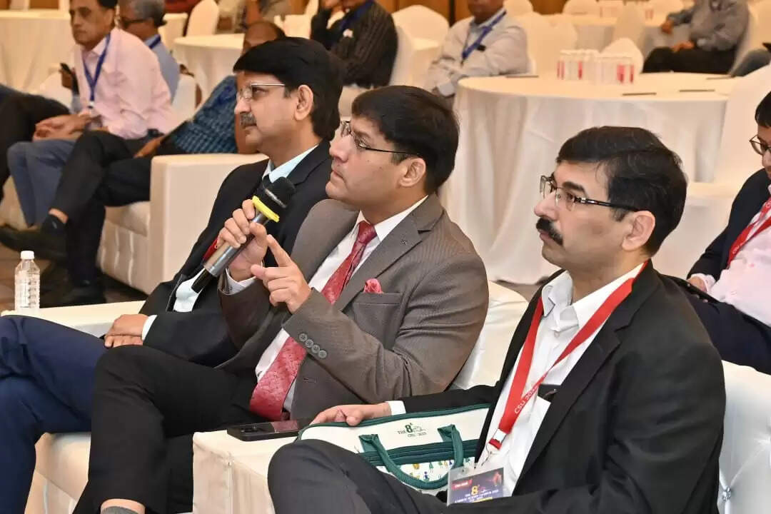 राष्ट्रीय कार्डियक समिट उदयपुर में पैनल चर्चा करते वरिष्ठ कार्डियोलॉजिस्ट और विशेषज्ञ