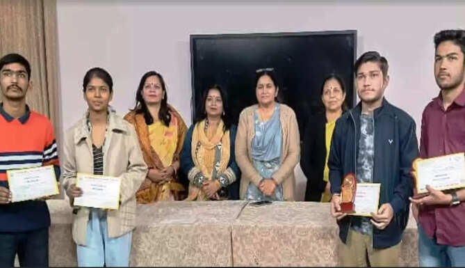 B N PG College