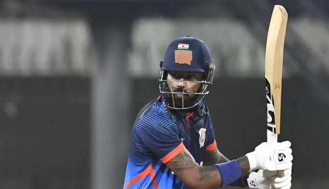 Hardik Pandya celebrating his unbeaten 77 during Baroda&rsquo;s chase against Punjab in the 2025 domestic cricket season.