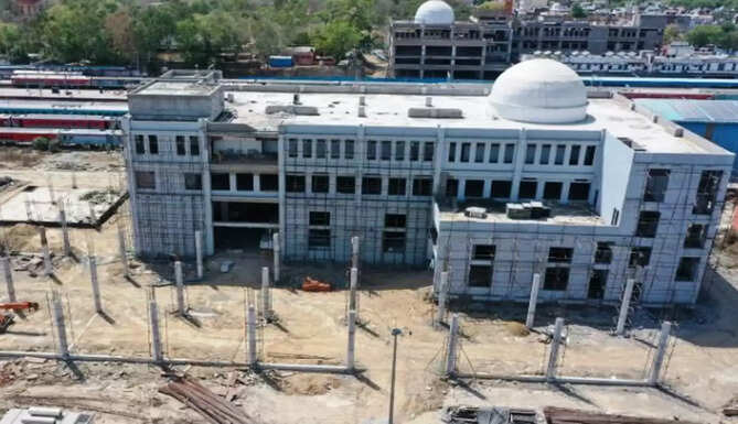Udaipur City Station 
