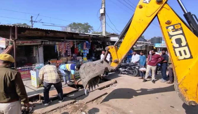 Encroachment removed from bhilwara