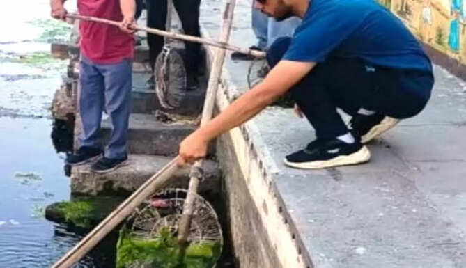 lake cleaning