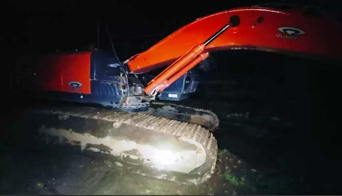 illegal mining at banas river