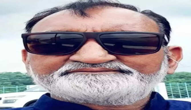 dr dinesh chandra bhatt