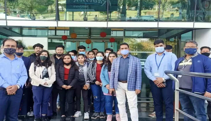 20 student return from ukrain