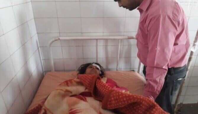 Murder attempt on Mother - Daughter | Mother succumbs to injuries, Daughter serious