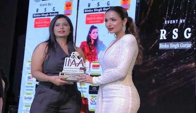 layra bajaj