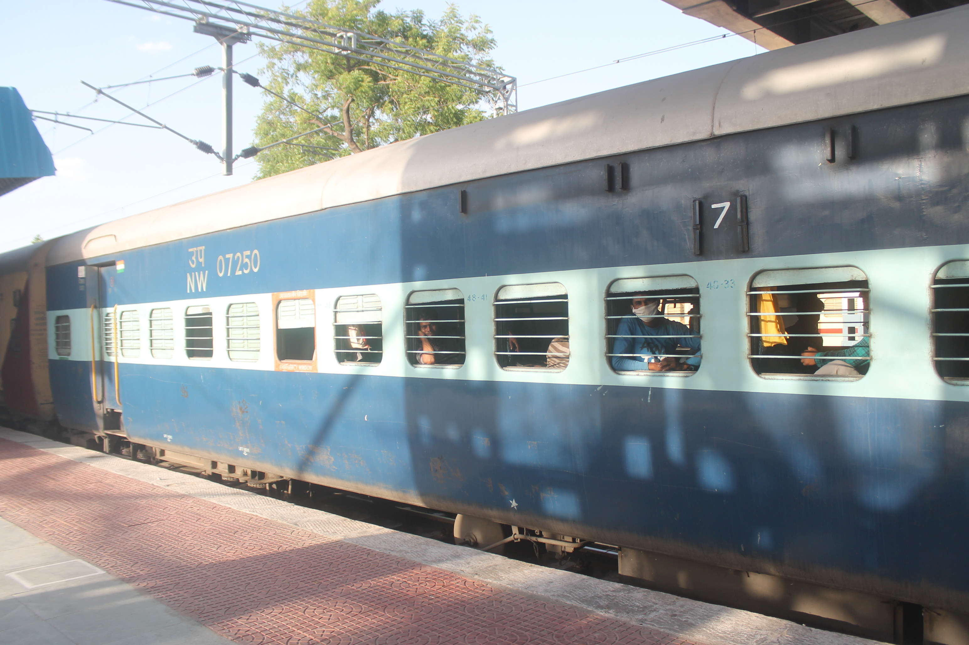 दिल्ली सराय रोहिल्ला- उदयपुर -दिल्ली सराय रोहिल्ला स्पेशल का इलेक्ट्रिक ट्रेन सेवा के रूप में होगा संचालन