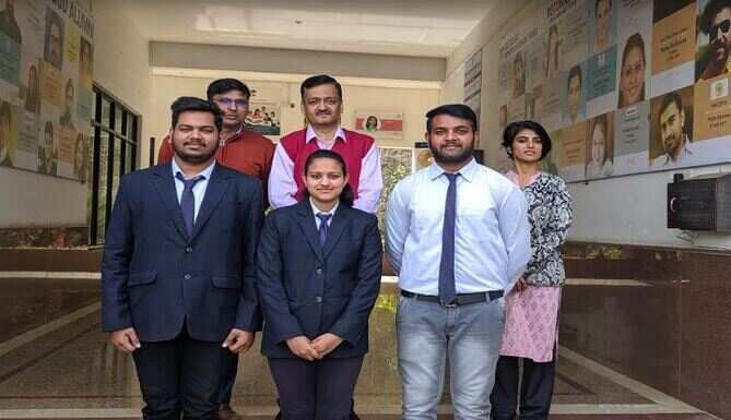 गिट्स के 03 विद्यार्थियों का वी.टू. सोल्यूशन्स में चयन