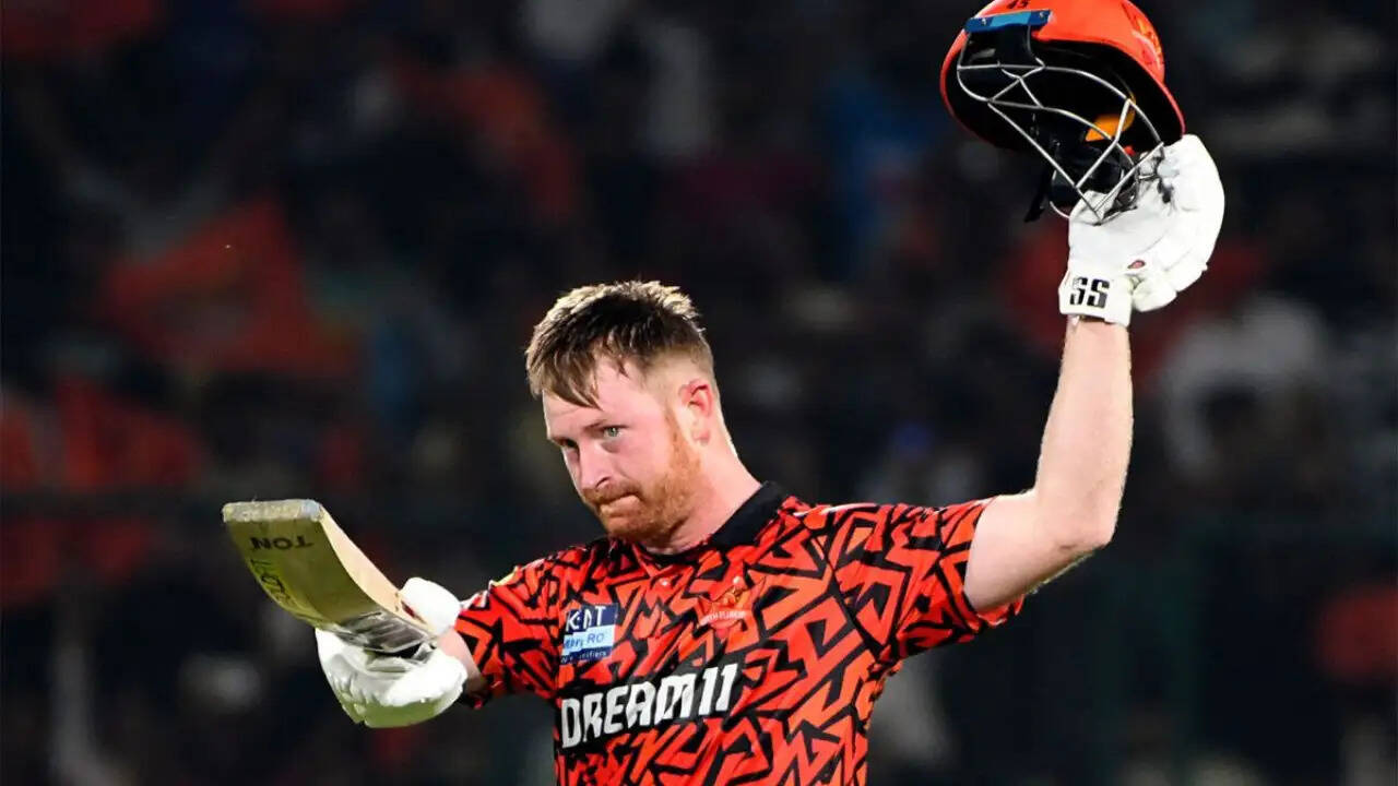 Heinrich Klaasen Threatening A Guy Recording Him With Family