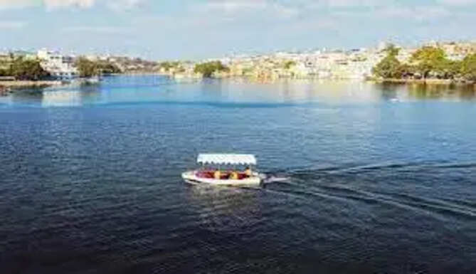 Electric Boat Pichola