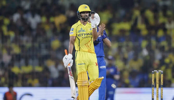 Ruturaj Gaikwad leads CSK chase with record-breaking knock
