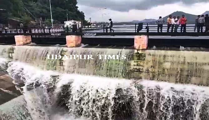 Fatehsagar gate open