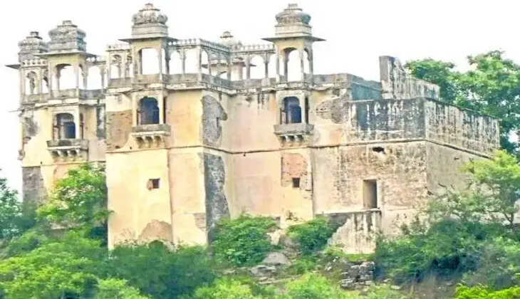 Roothi Rani Ka Mahal
