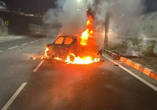 burning car 