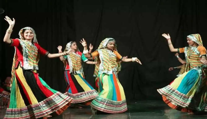 LOK KALA MANADAL
