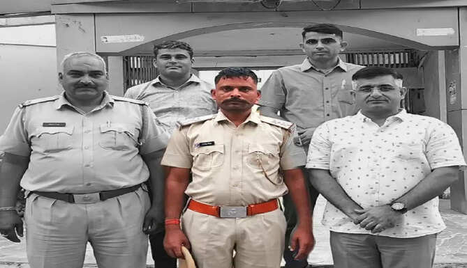 Fake Policemen