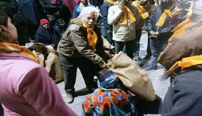 blanket distribution