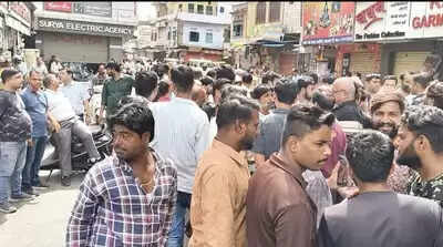 Udaipur: Dhan Mandi Traders Protest Street Vendor Encroachment