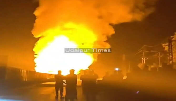 Udaipur Highway Fire in Truck 
