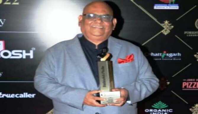 satish kaushik