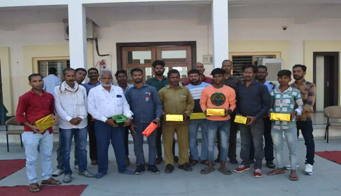 Seedling School Udaipur celebrated Labour Day 1 May 2023