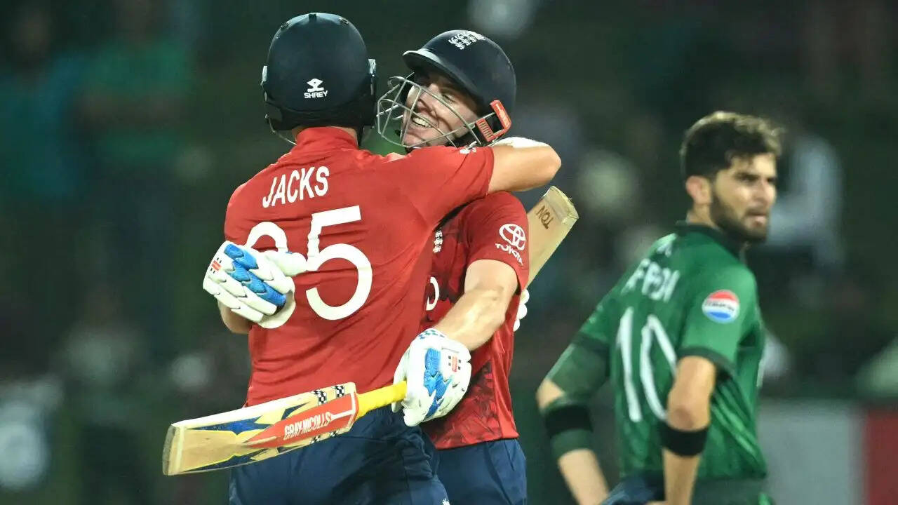 Brook&rsquo;s Brilliant Century Powers England Into Semifinals After Thriller Against Pakistan