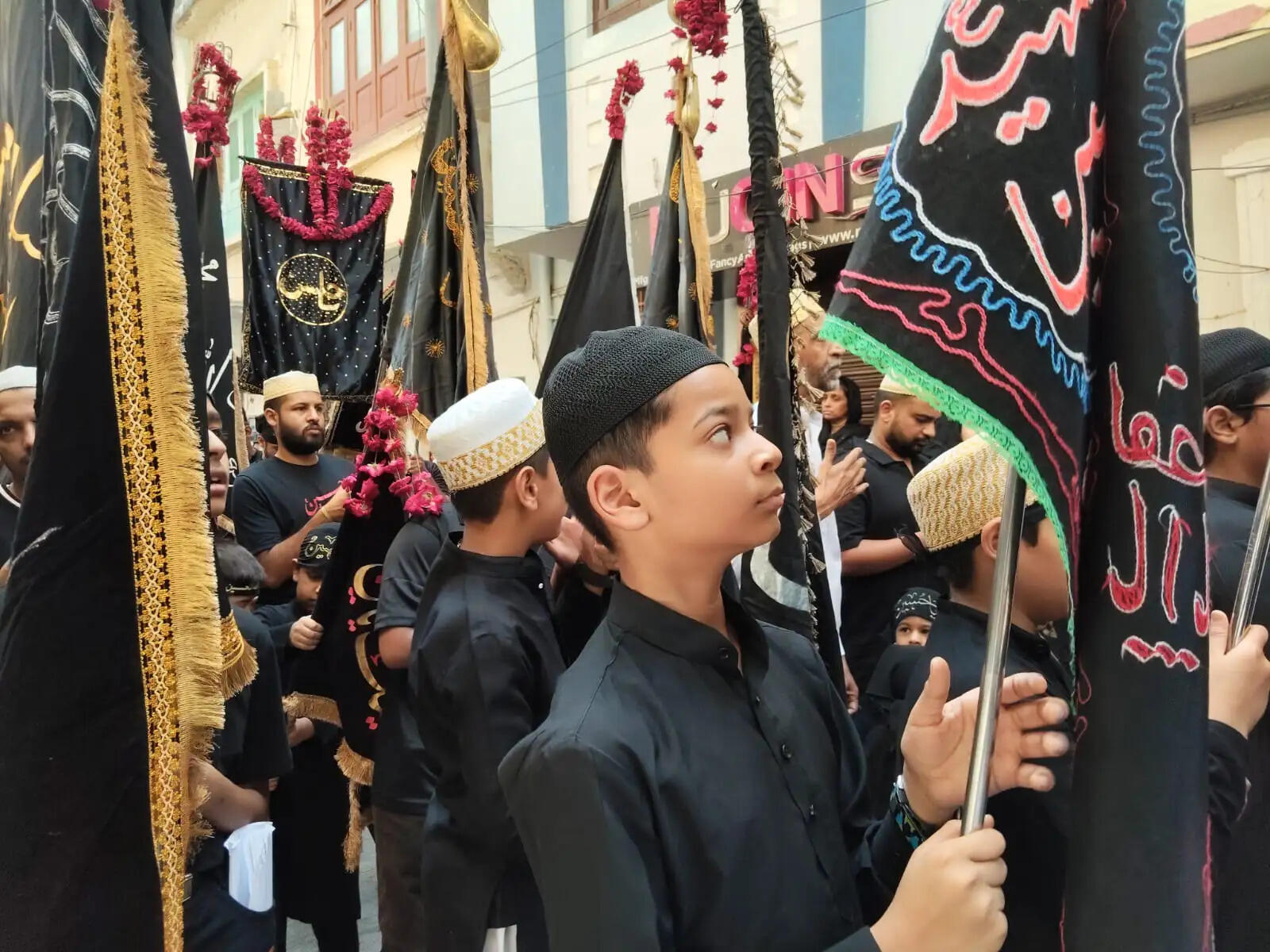 Ashura Julus