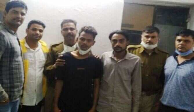 नाश्ते का ठेला लगाने वाले के पास से छह लाख के नकली नोट बरामद