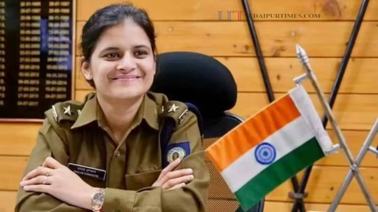 बस कंडक्टर की बेटी बनी IPS