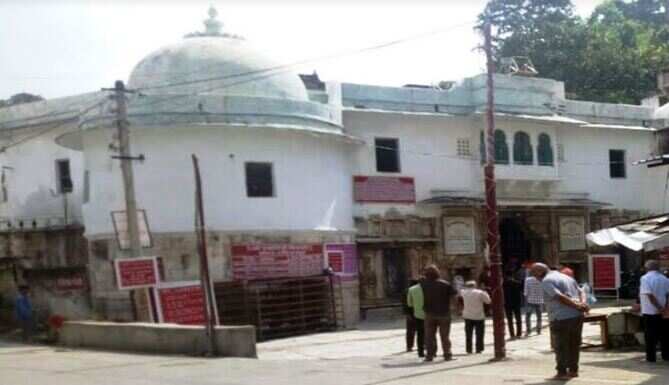 मेवाड़ अधिपति परमेश्वरा जी महाराज श्रीएकलिंगजी के दर्शन आरम्भ