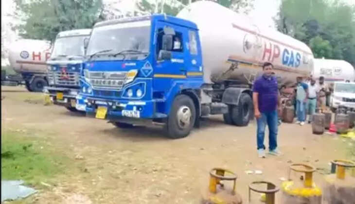 LPG Gas Racket busted 