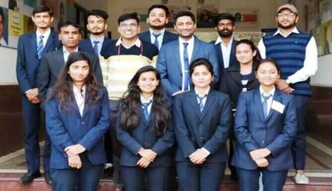 गिट्स के 04 विद्यार्थियों का के.जी.के. ग्रुप में चयन