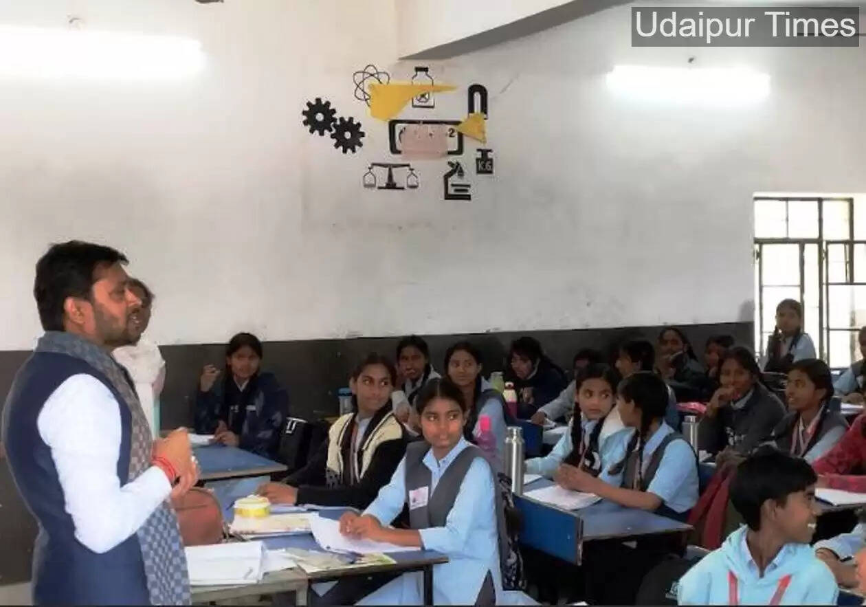 Collector VIsit Sukher School