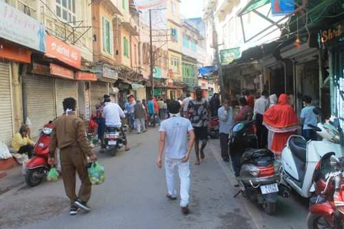 Few Colonies of Udaipur are not addressing the Lockdown orders in spirit