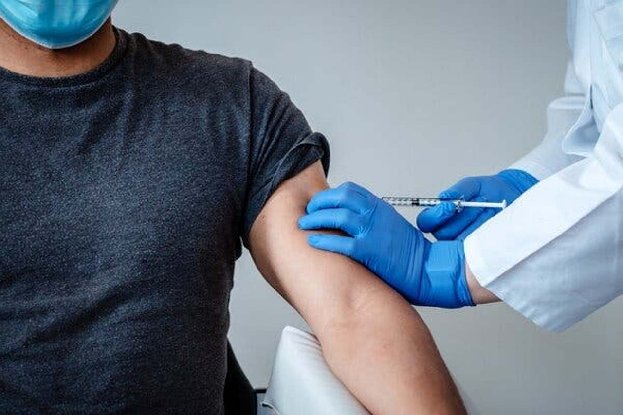 Vaccinated people are mild carriers of infection