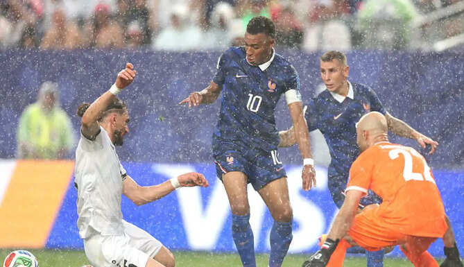 France vs Iraq match tactical analysis showing Mbapp&eacute;, Olise and half-space attacking strategy breakdown