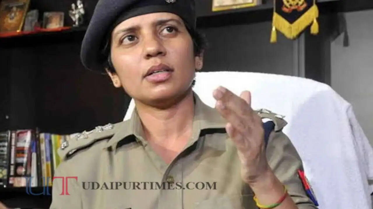मिलिए देश की पहली विवाहित महिला IPS अधिकारी मंजिल सैनी से !