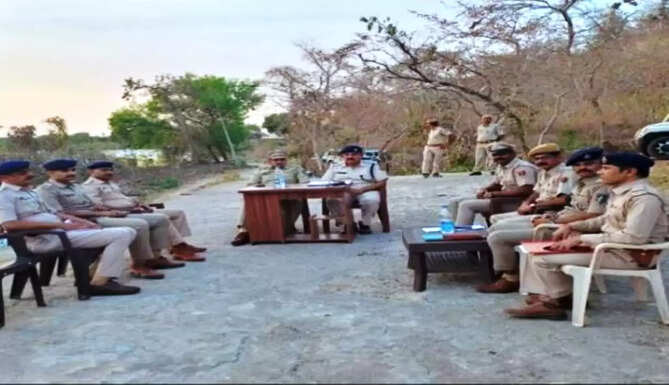 police meeting