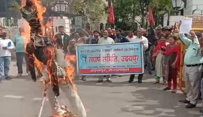 investors protest
