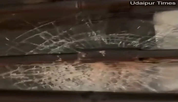 &ldquo;Damaged vehicles after stone pelting incident on NH-48 near Kagdar in Rishabhdeo, Udaipur&rdquo;