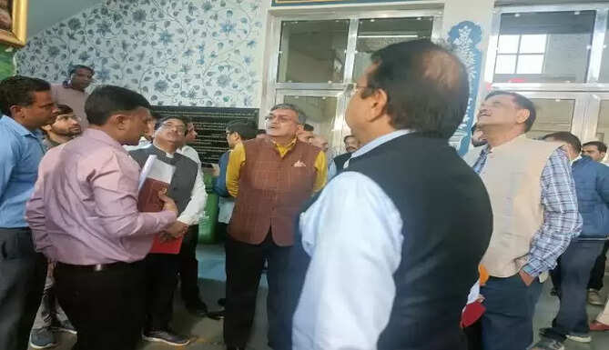 udaipur city station redevelopment work inspected