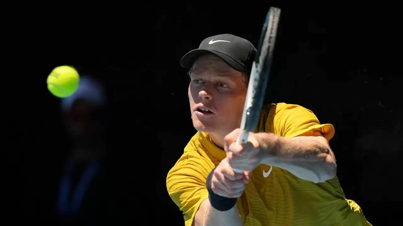 Italian tennis player Jannik Sinner moves  into the fourth round