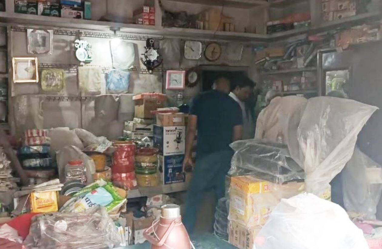 Jewellery worth Rs 1.57 crore and Rs 2.5 lakh cash stolen from electric ...